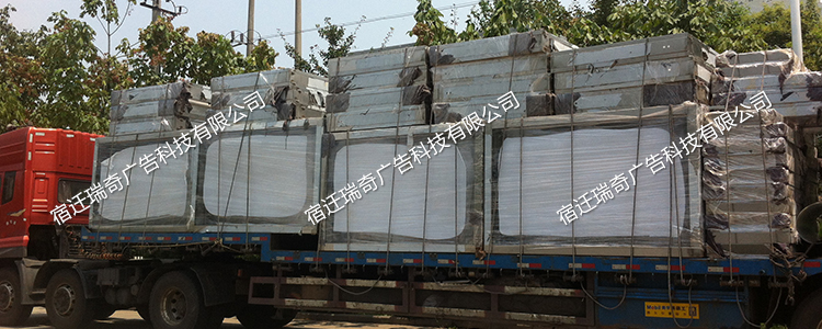 遼寧不銹鋼候車(chē)亭發(fā)貨(圖1)